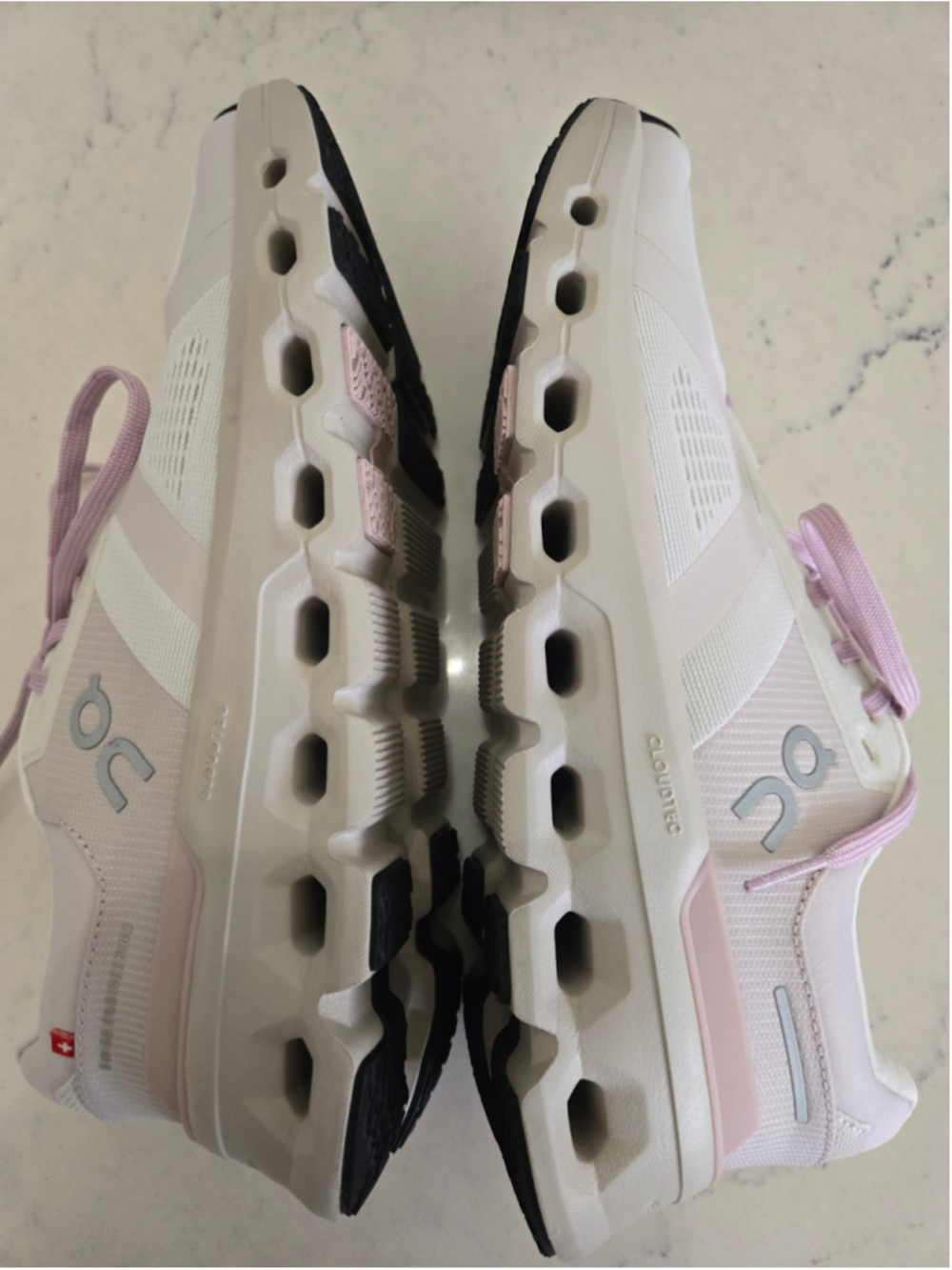On Women’s Cloudrunner 2 running shoes in the Silver/Mauve colorway Size 9 - Picture 5 of 7